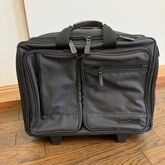 ビジネス  キャリーバッグ キャリーケース 
黒　二輪の画像