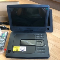 10.1インチフルセグチューナー内蔵ポータブルDVDプレーヤーの画像