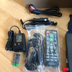 10.1インチフルセグチューナー内蔵ポータブルDVDプレーヤーの画像