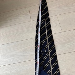 ネクタイ　スーツ　オフィスコーデの画像