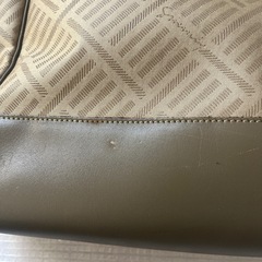 GIVENCHYトートーの画像