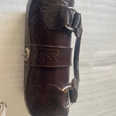 皮のバッグの画像