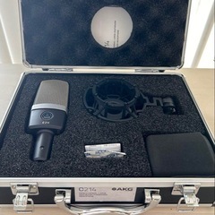 AKG C214 コンデンサーマイクの画像