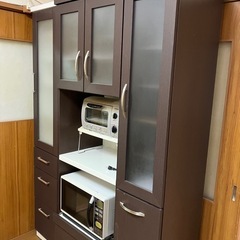 食器棚の画像