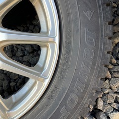 145/80r13スタッドレスタイヤホイール付きの画像