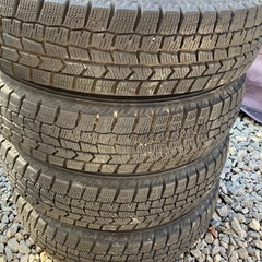 145/80r13スタッドレスタイヤホイール付きの画像