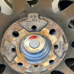 145/80r13スタッドレスタイヤホイール付きの画像