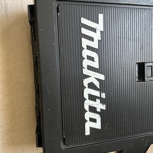 マキタインパクトドライバー