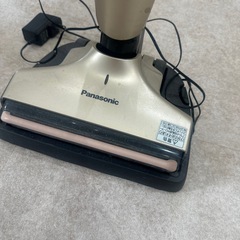 パナソニックコードレス掃除機の画像