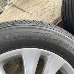 トヨタ　ヴォクシー70純正ホイール　タイヤバリ山
の画像