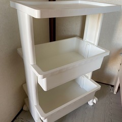収納家具ラックの画像