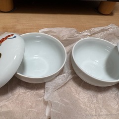新品　伊万里焼　蓋付き容器の画像