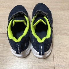 アシックス　スニーカー　20cm   ネイビー色の画像