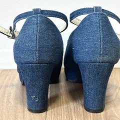 デニム　ストラップパンプス　Mの画像