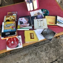 いろいろなDVDとCD とミニDISC‼️全部で￥3000円❣️の画像
