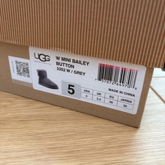 UGG®（アグ）　Mini Bailey Button　ミニベイリーボタンの画像