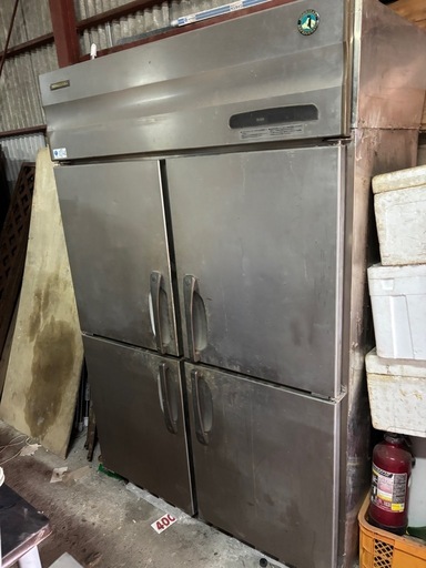 ４枚扉業務用冷蔵庫