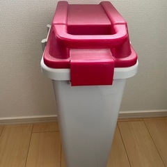IKEA ゴミ箱(2個)の画像