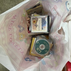 いろいろなDVDとCD とミニDISC‼️全部で￥3000円❣️の画像