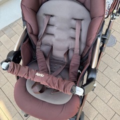 中古アップリカ☆ソラリアベビーカー☆ブラウンの画像