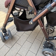 中古アップリカ☆ソラリアベビーカー☆ブラウンの画像