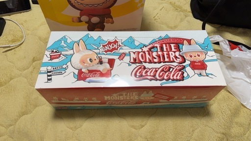 ラブブ　コカコーラ