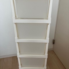 白い収納ケースの画像