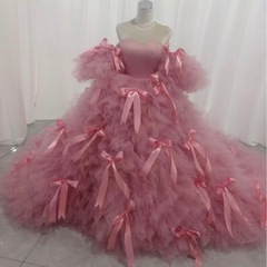 キヨコハタ風オフショルダーリボンピンクドレス。の画像
