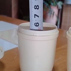年代物ですが未使用　ケース　粒エサ等にの画像