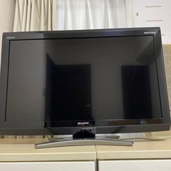 SHARP AQUOS 32型テレビの画像