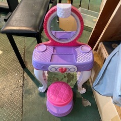 おもちゃ　ドレッサーの画像