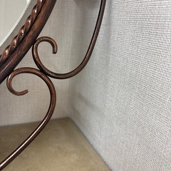 円型フラワー鏡の画像