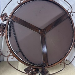 円型フラワー鏡の画像