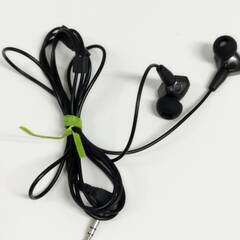 【良品】SENNHEISER IE80 リケーブル可能イヤホンの画像
