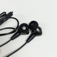 【良品】SENNHEISER IE80 リケーブル可能イヤホンの画像