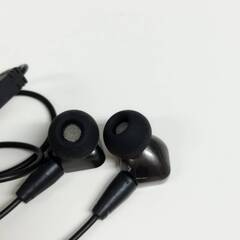 【良品】SENNHEISER IE80 リケーブル可能イヤホンの画像