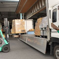 土日祝日休み　ダンボール製品配送4ｔドライバー募集（正社員）の画像