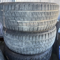 225/40R18 VRX2 2本17年2本19年売ります。の画像