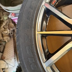 社外ホイール たタイヤ付きの画像