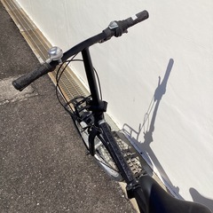 🚲店頭在庫50台🚲折り畳み自転車🚲20インチ🚲J e e p🚲ギア付き🚲サス付き🚲 GT81200843🚲No302の画像