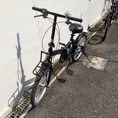 🚲店頭在庫50台🚲折り畳み自転車🚲20インチ🚲J e e p🚲ギア付き🚲サス付き🚲 GT81200843🚲No302の画像