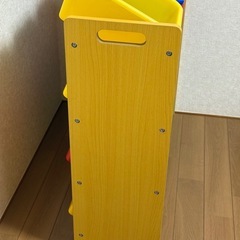 おもちゃラックの画像
