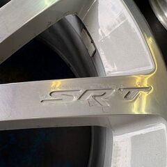 希少 クライスラー 300C SRT8 純正ホイール 20インチの画像