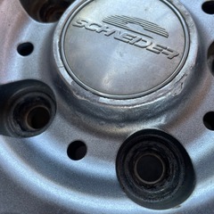 ヴォクシー70に履いていたスタットレスタイヤアルミホイルの画像