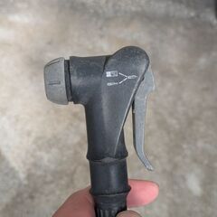 ロードバイク用ポンプ、空気入れ メーター付きの画像