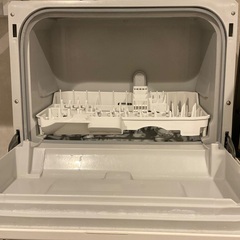 【2019年製】パナソニック 食器洗い乾燥機 NP-TCM4-Wの画像