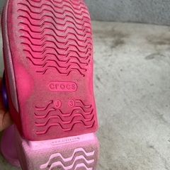 差し上げます！子供クロックスの画像