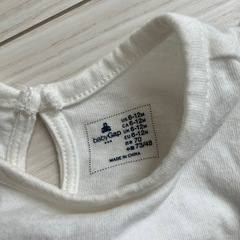 70 babyGap 6-12M フリル袖の画像