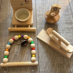 鳥かご（おもちゃ付き）の画像