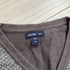 80 babyGap ベストの画像